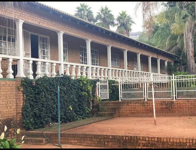 5 BEDROOM HOUSE FOR SALE IN CASHAN